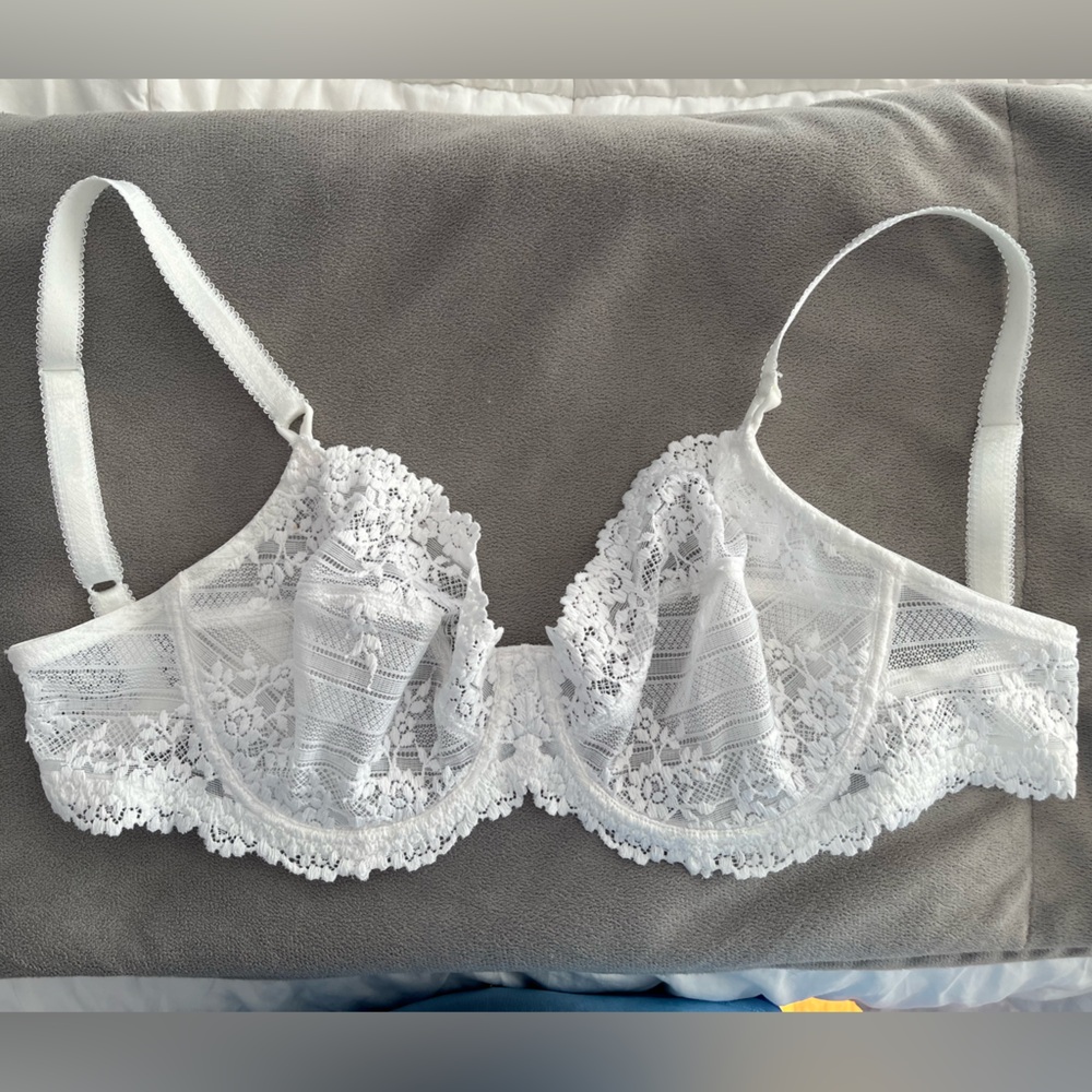 Wacoal White Lace Underwire Bra Size 36D